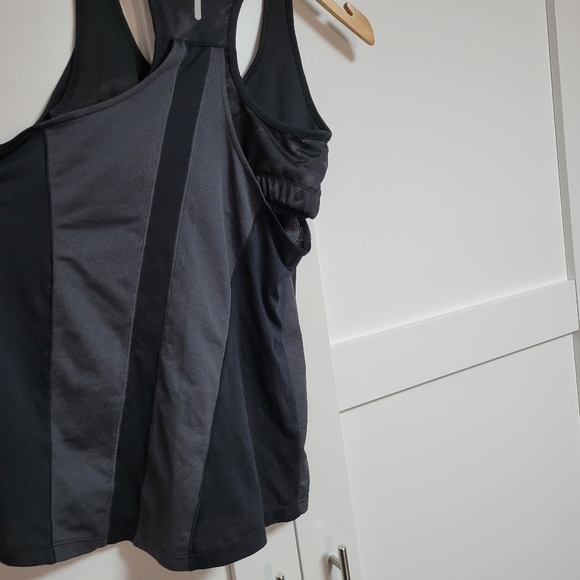 ✨️3 For $30✨️Champion Sport Racerback Tank With Built-in Bra (S) - Picture 7 of 12